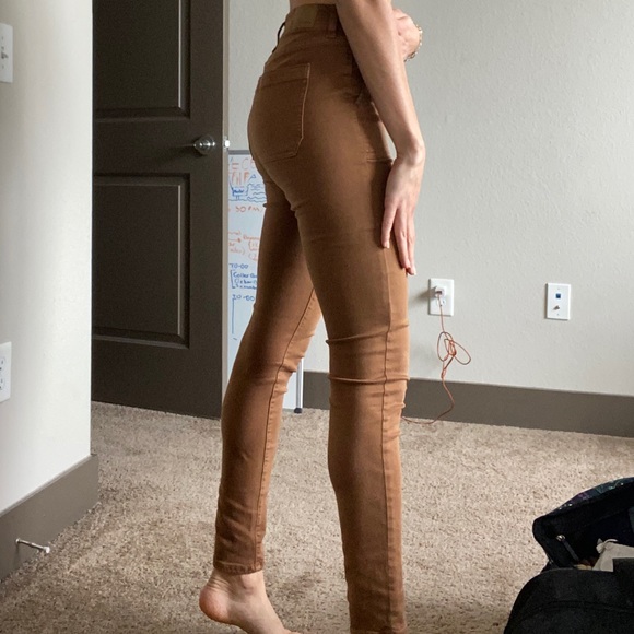 BROWN HIGH RISE JEGGINGS✨✨ - Picture 3 of 3